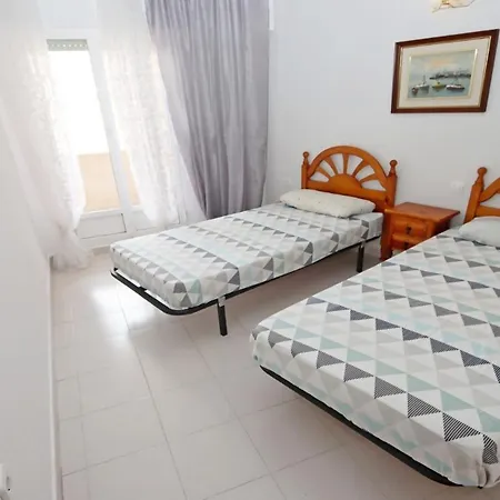 R-6048 Avenida Habaneras Torrevieja