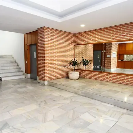 R-6048 Avenida Habaneras Apartament